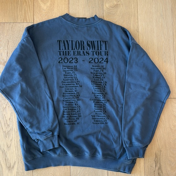 Taylor Swift The Eras Tour Official Merch NWT Large from Indianapolis - Picture 5 of 6